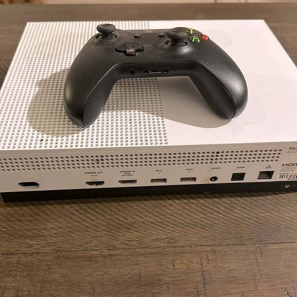 Xbox One S